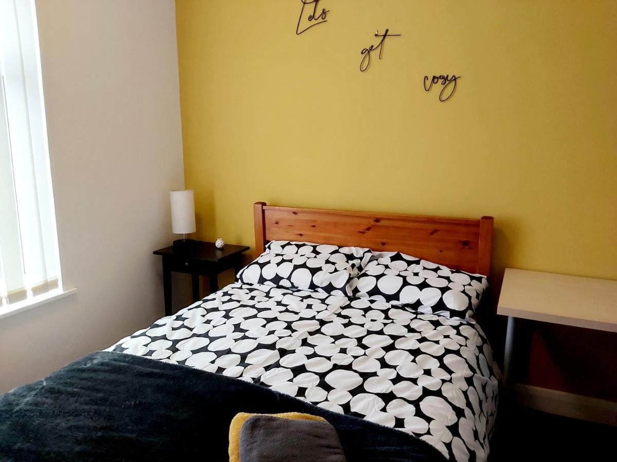 Comfy 4 Bed Home Away From Home Coventry Ngoại thất bức ảnh