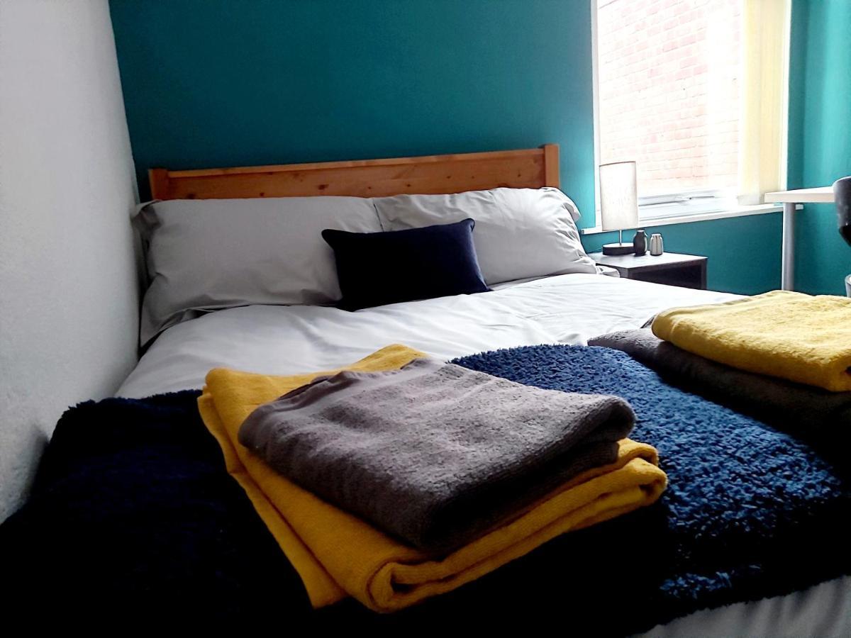 Comfy 4 Bed Home Away From Home Coventry Ngoại thất bức ảnh