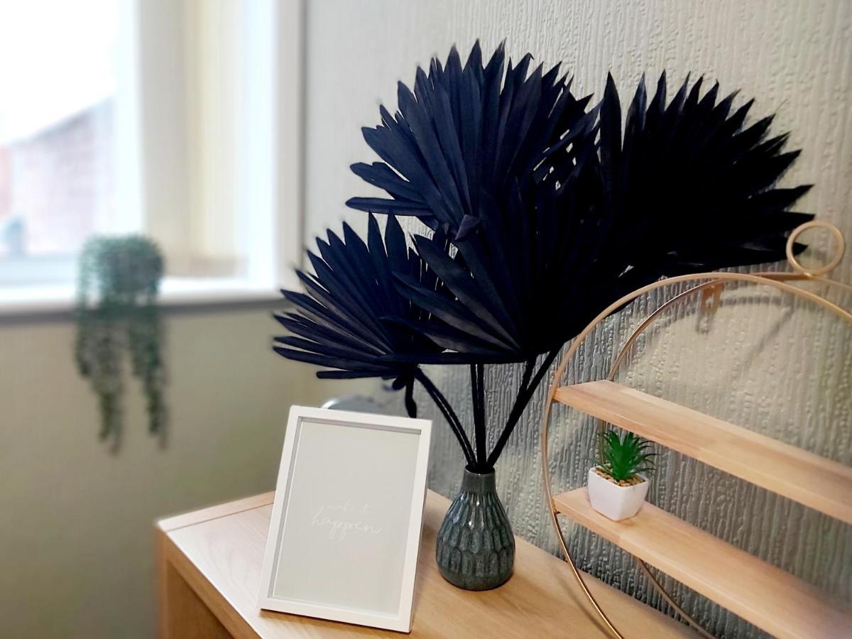 Comfy 4 Bed Home Away From Home Coventry Ngoại thất bức ảnh